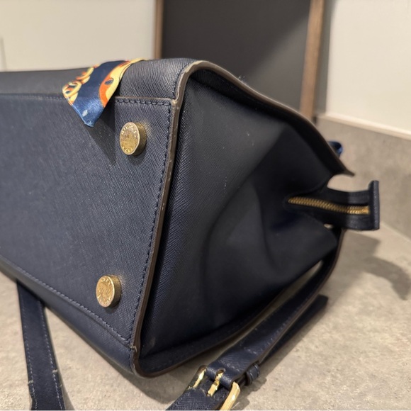 Michael Kors Navy Saffiano Leather Lg Selma with Shoulder Strap-EUC! - Picture 6 of 11